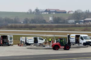 Neue, moderne Tankstelle in EDME